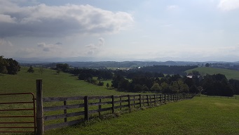 The next day we went out to paint, the clouds hung over the mountains