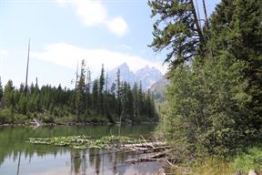 As we came back around the lake, the mountains came back into view